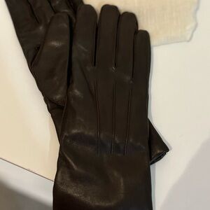 COACH Women’s Leather Gloves with cashmere lining.  Size 8.  Brown Leather